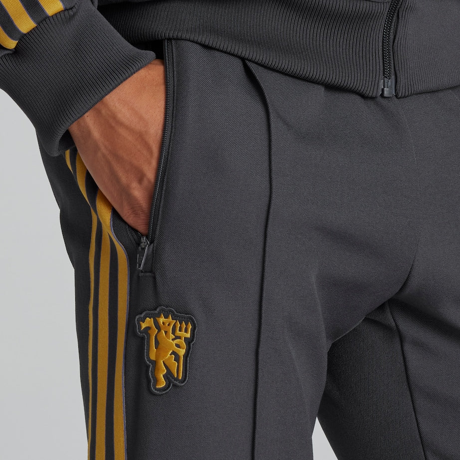 Manchester Utd 25/26 Full Tracksuit Black