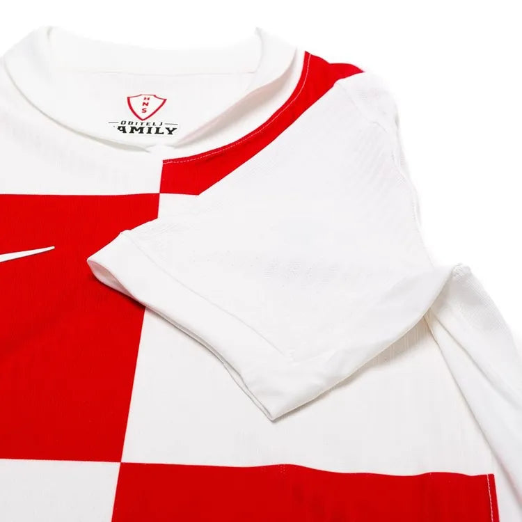 24/25 Croatia Home Kit